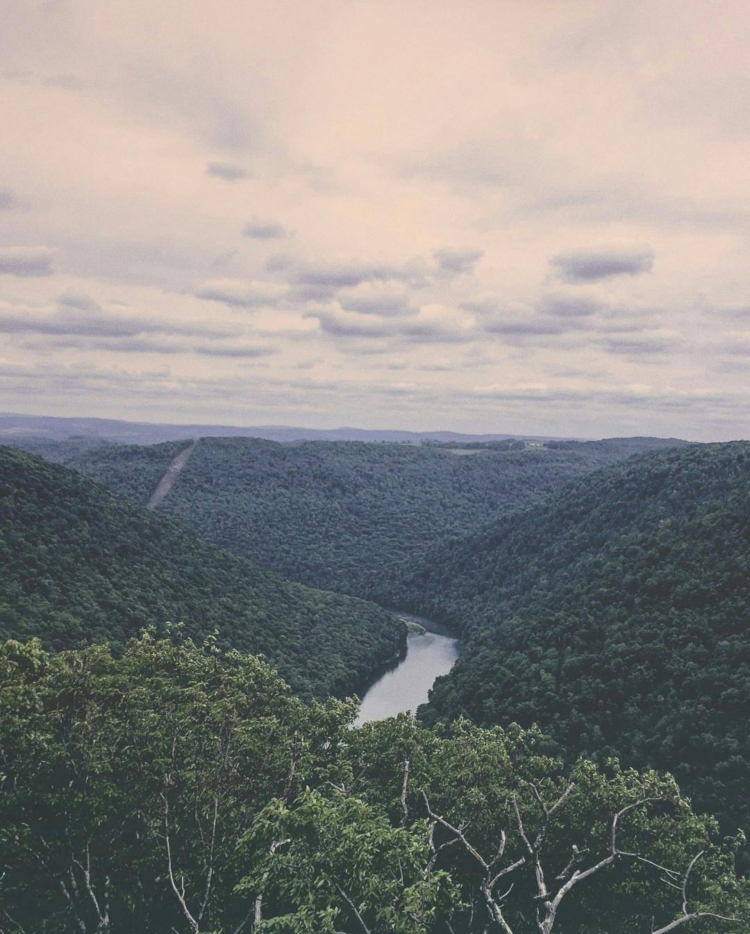 A scenic view of a river in Charleston West Virginia