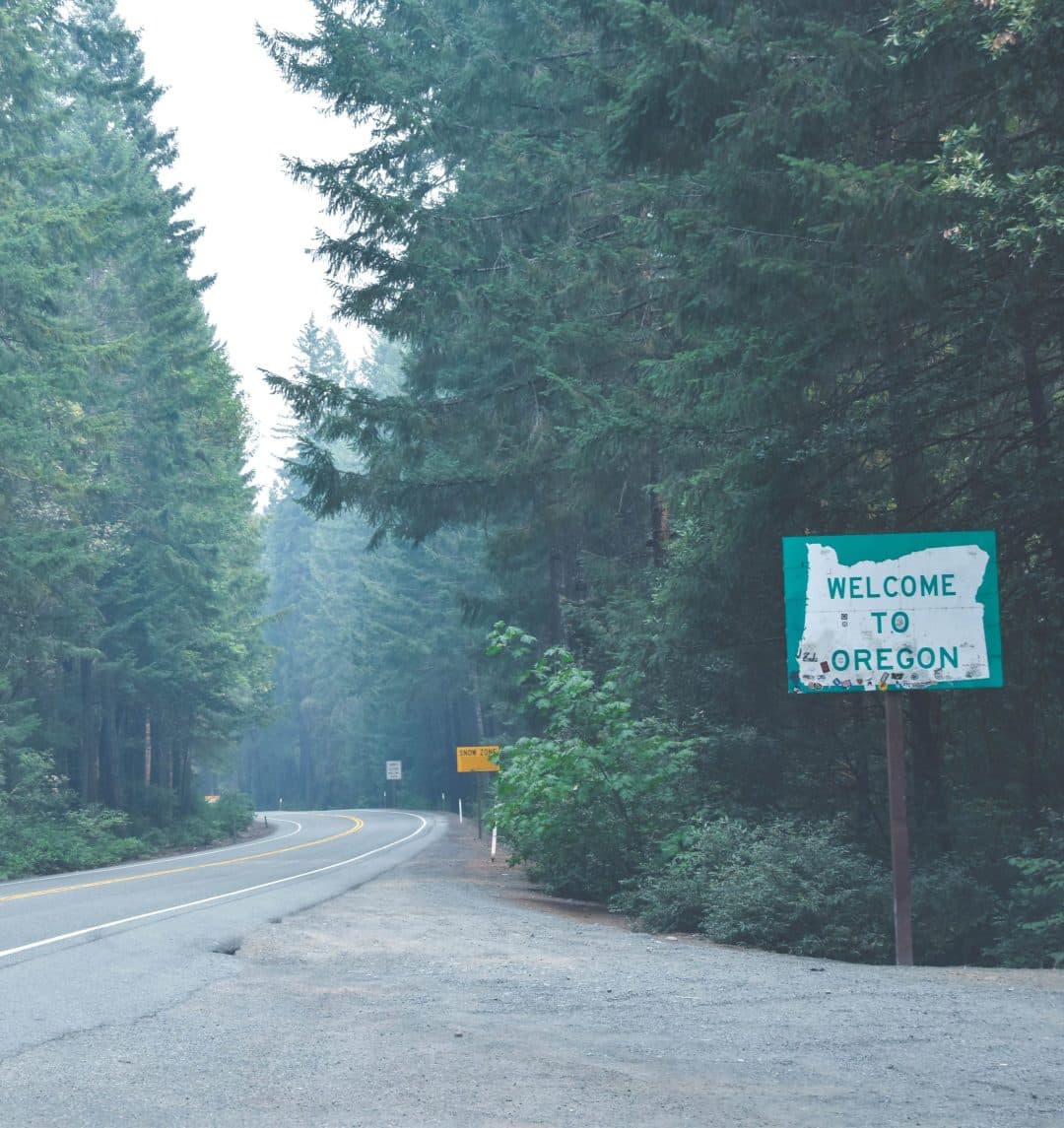 Welcome to Oregon sign